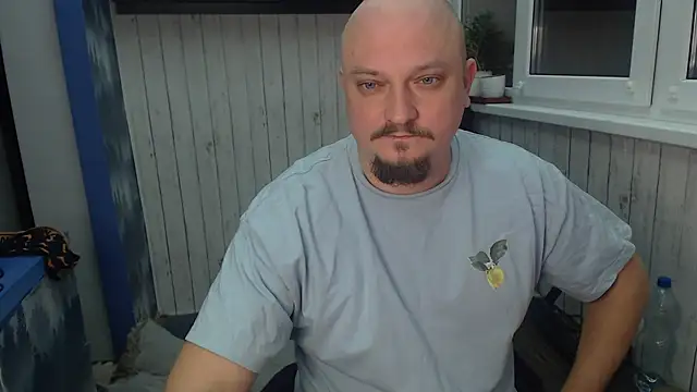 Snapshot of Pandasky chatting on February 8, 2025, 4:04 pm Pandasky online show from February 8, 2025, 4:04 pm