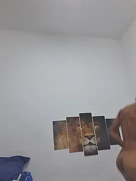 Snapshot of hothoney80 chatting on January 13, 2026, 9:35 am hothoney80 online show from January 13, 2026, 9:35 am