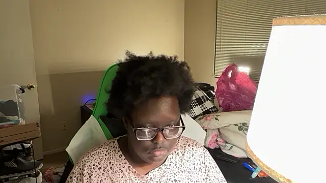 Yagurl  west online show from December 20, 2025, 6:05 am