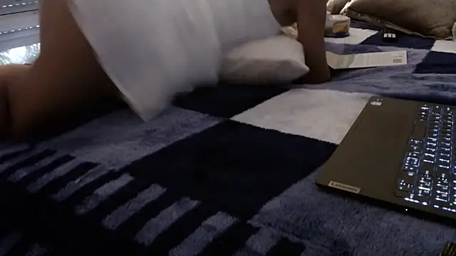 nevertardy13 online show from February 25, 2026, 10:20 pm