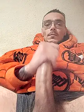 Snapshot of juannjose chatting on December 22, 2024, 10:58 pm juannjose online show from December 22, 2024, 10:58 pm