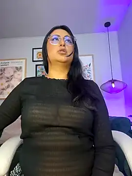 Snapshot of Amber_gold_ chatting on February 26, 2025, 12:16 pm Amber gold online show from February 26, 2025, 12:16 pm