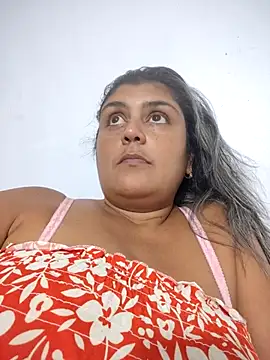 AlyDenalioficial online show from November 8, 2025, 6:33 pm