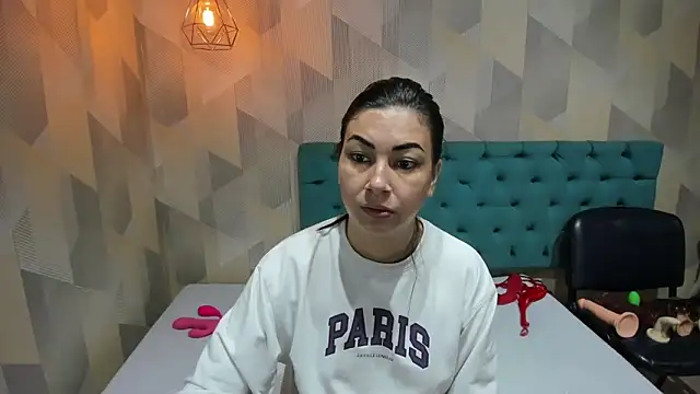 AdaFawxx online show from March 30, 2026, 4:47 am