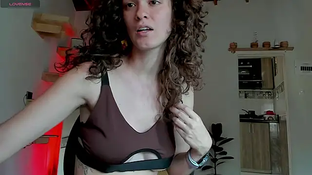 Rainbow leia online show from November 16, 2025, 7:29 pm