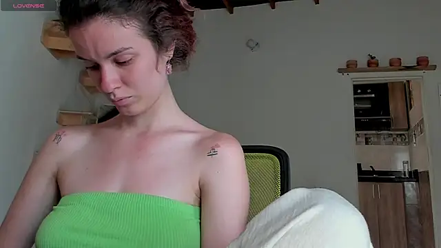 Rainbow leia online show from September 13, 2025, 7:14 pm