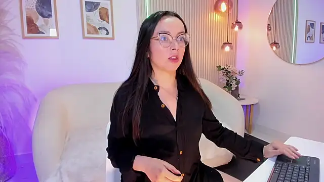 ana ev online show from November 22, 2025, 6:56 am