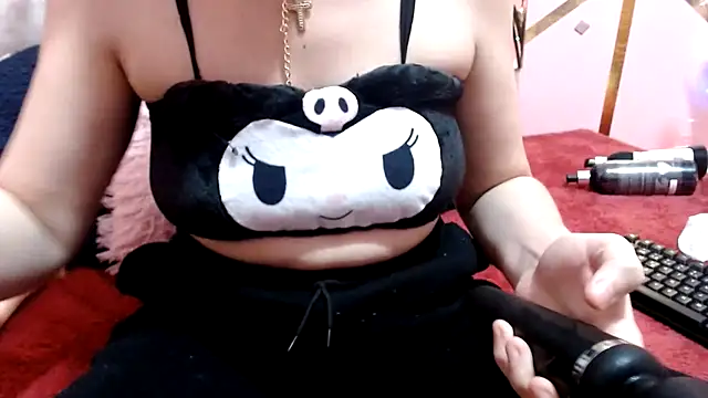 nadescomthxx online show from November 6, 2025, 3:38 pm