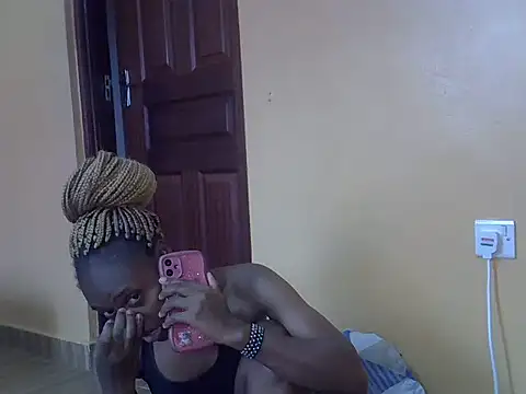 Snapshot of Tanaissa2 chatting on May 16, 2026, 10:03 am Tanaissa2 online show from May 16, 2026, 10:03 am