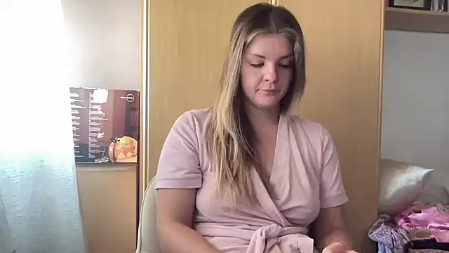 missykat online show from June 17, 2026, 10:58 am