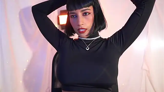 Snapshot of JulietaWinona chatting on November 22, 2025, 10:08 pm JulietaWinona online show from November 22, 2025, 10:08 pm