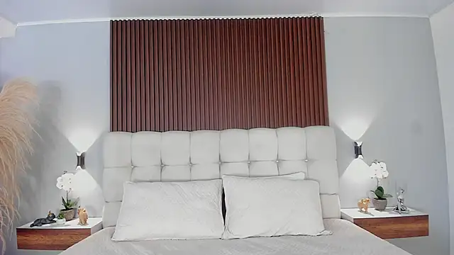 sofi potter  online show from January 14, 2026, 4:32 pm