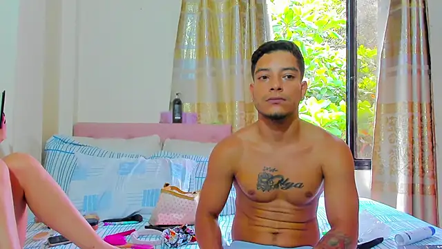 Snapshot of AnderAndMartina chatting on January 9, 2025, 7:08 pm AnderAndMartina online show from January 9, 2025, 7:08 pm