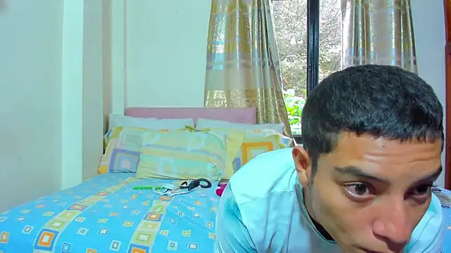 Snapshot of AnderAndMartina chatting on March 5, 2025, 1:28 pm AnderAndMartina online show from March 5, 2025, 1:28 pm