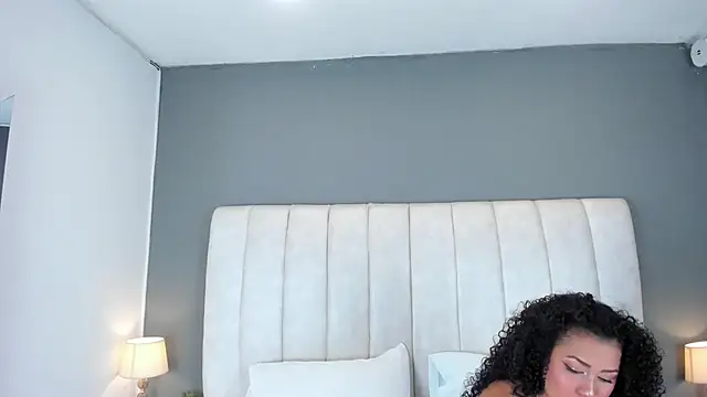 Snapshot of Ashleyy23x chatting on February 25, 2025, 7:38 pm Ashleyy23x online show from February 25, 2025, 7:38 pm