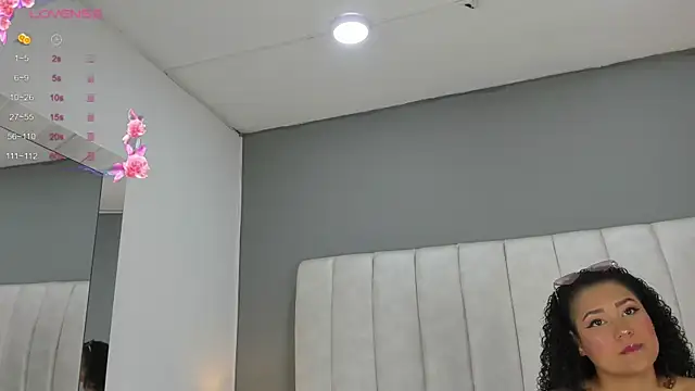 Ashleyy23x online show from November 8, 2025, 7:17 pm