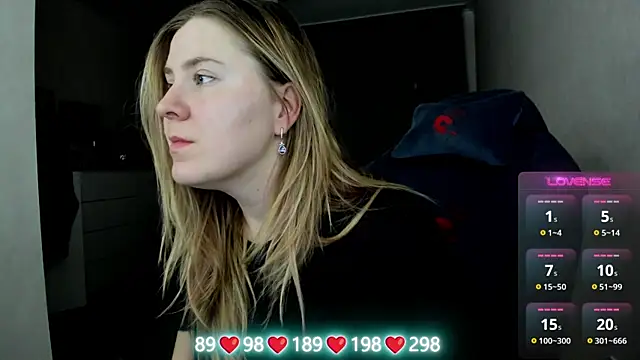 Snapshot of Olivia_Munk chatting on January 18, 2026, 4:05 am Olivia Munk online show from January 18, 2026, 4:05 am