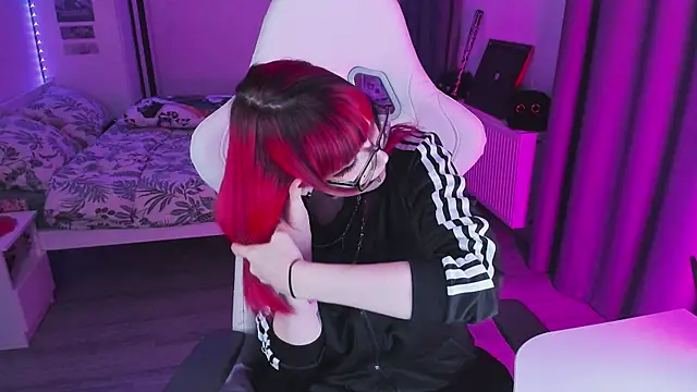 Yumi Youkai online show from February 2, 2026, 7:13 pm