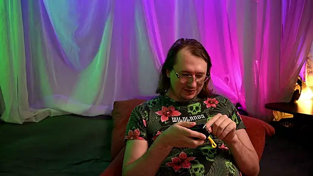 Snapshot of Claudia_and_elon_ chatting on June 1, 2026, 6:02 am Claudia and elon online show from June 1, 2026, 6:02 am