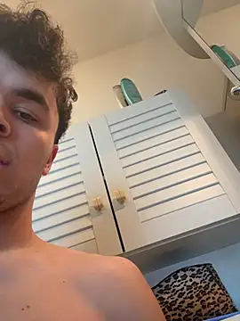 giovanni5281 online show from March 4, 2026, 8:44 am