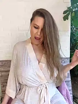 Snapshot of SexyMichellexo chatting on May 5, 2026, 7:11 am SexyMichellexo online show from May 5, 2026, 7:11 am
