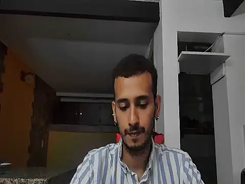 Snapshot of talktome4 chatting on May 19, 2026, 8:49 pm talktome4 online show from May 19, 2026, 8:49 pm