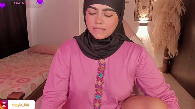 shayla 18 online show from October 24, 2025, 9:25 pm