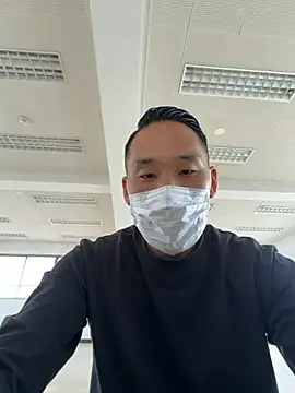 Takotakotaku1995 online show from May 3, 2026, 3:22 am