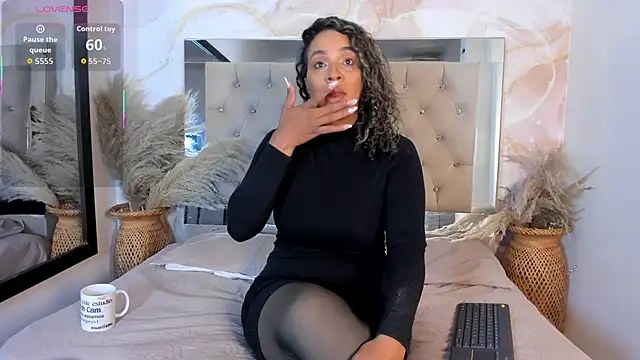 ainaah  online show from November 21, 2025, 12:04 pm