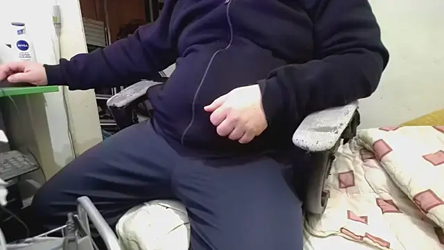 tipko123 online show from November 18, 2025, 3:59 pm