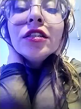 Snapshot of ERIS666 chatting on March 23, 2025, 3:21 am ERIS666 online show from March 23, 2025, 3:21 am