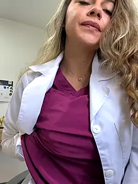 alicee16 online show from November 29, 2025, 3:01 pm