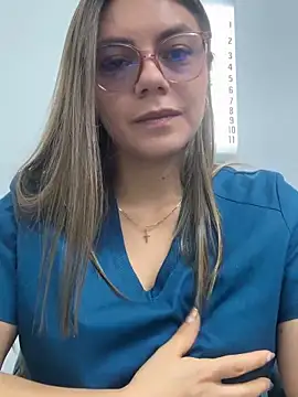 Snapshot of alicee16 chatting on March 15, 2025, 4:43 pm alicee16 online show from March 15, 2025, 4:43 pm