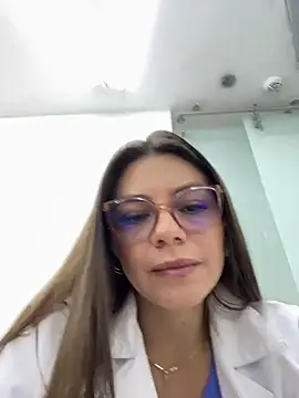 Snapshot of alicee16 chatting on January 12, 2025, 3:57 pm alicee16 online show from January 12, 2025, 3:57 pm