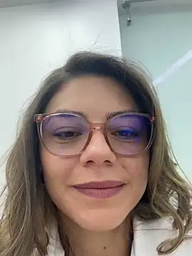 Snapshot of alicee16 chatting on February 2, 2025, 4:32 pm alicee16 online show from February 2, 2025, 4:32 pm