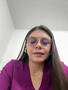 Snapshot of alicee16 chatting on January 4, 2025, 4:32 pm alicee16 online show from January 4, 2025, 4:32 pm