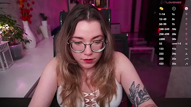 Snapshot of RemyCute chatting on February 25, 2026, 6:41 pm RemyCute online show from February 25, 2026, 6:41 pm