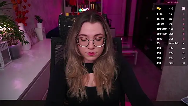 Snapshot of RemyCute chatting on February 19, 2026, 4:04 pm RemyCute online show from February 19, 2026, 4:04 pm