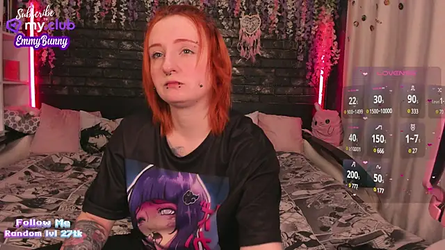 Snapshot of EmmyBunny chatting on February 17, 2025, 4:39 pm EmmyBunny online show from February 17, 2025, 4:39 pm