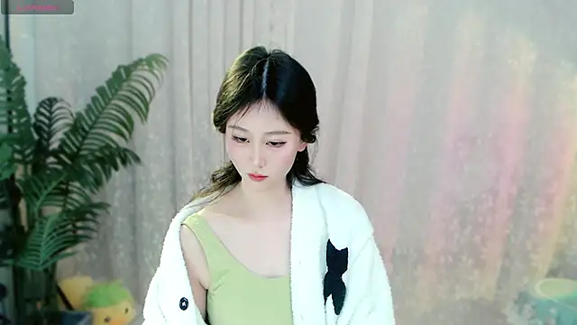 Aimee-520 online show from February 2, 2026, 7:07 am