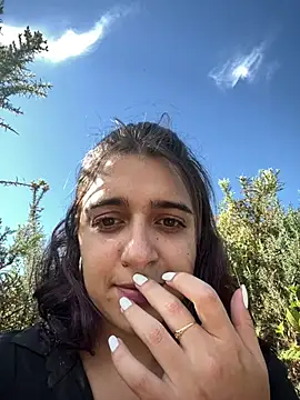 Alicia Ruiz online show from June 19, 2026, 8:36 pm