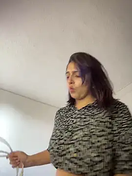 Alicia Ruiz online show from May 23, 2026, 9:58 pm