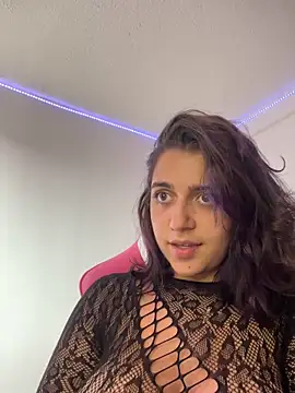 Alicia Ruiz online show from June 2, 2026, 8:09 pm