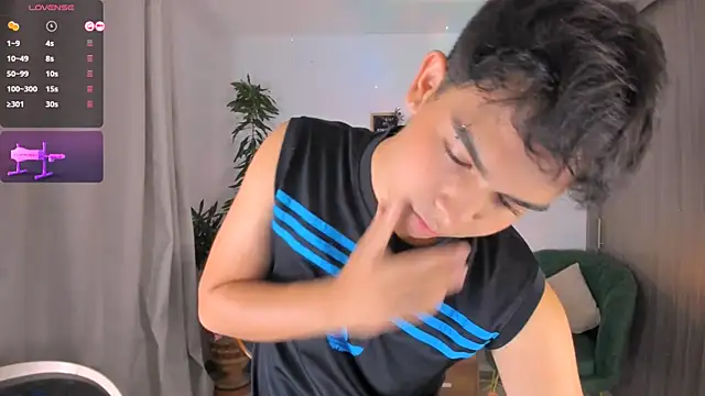 Snapshot of Blum_icee chatting on October 20, 2025, 3:52 am Blum icee online show from October 20, 2025, 3:52 am