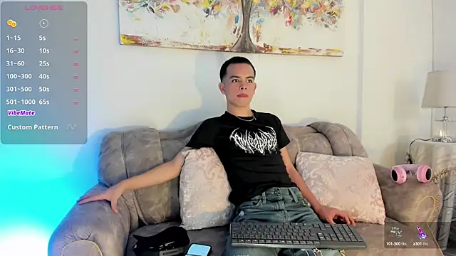 Snapshot of Blum_icee chatting on December 6, 2024, 11:52 pm Blum icee online show from December 6, 2024, 11:52 pm