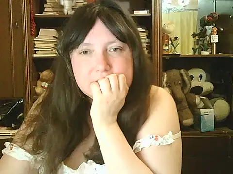 Snapshot of CarrieQPeach chatting on May 11, 2026, 10:51 pm CarrieQPeach online show from May 11, 2026, 10:51 pm