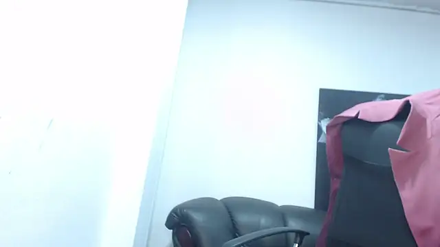 camilleDiaz16 online show from September 25, 2025, 9:43 pm