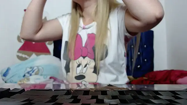 Snapshot of 69liamilk69 chatting on November 13, 2025, 4:49 am 69liamilk69 online show from November 13, 2025, 4:49 am