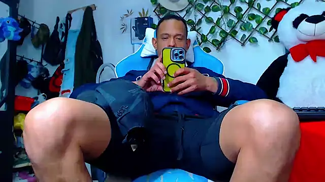 black latin23cm online show from March 9, 2026, 10:24 pm