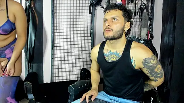 Snapshot of Twisted_Fantasy chatting on February 15, 2026, 4:02 am Twisted Fantasy online show from February 15, 2026, 4:02 am